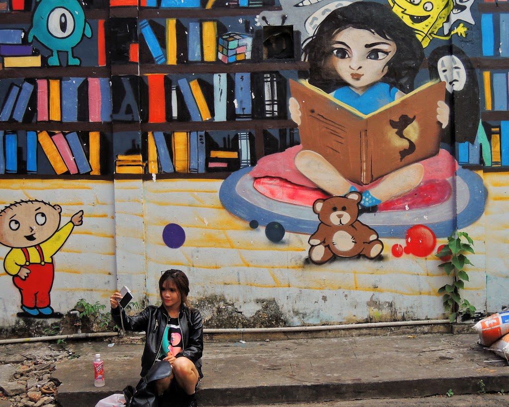 Travel in Ho Chi Minh City, Vietnam, and look for great street art